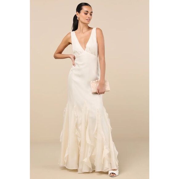Lulus Deluca Ivory Sleeveless Ruffled Maxi Dress Size L NWT - Picture 1 of 10